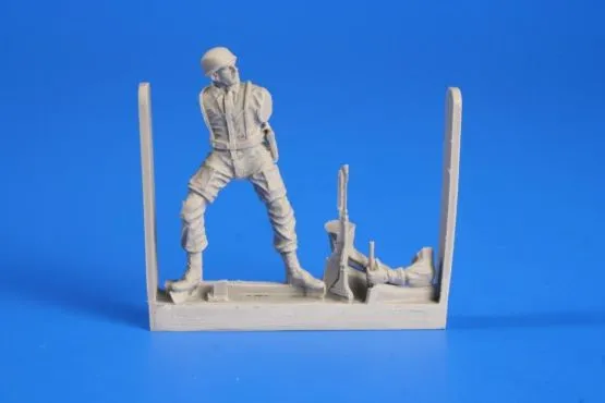 German Paratroop with FG-42 1:48