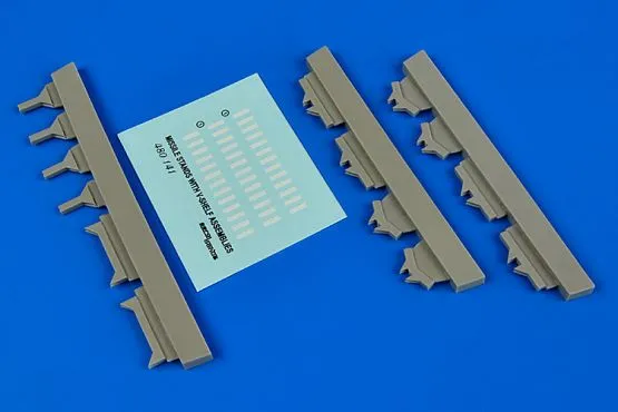 USAF Missile maintenance stands (V-shelf) 1:48