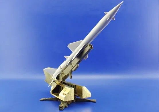 SA-2 Missile on launcher für trumpeter 1:35