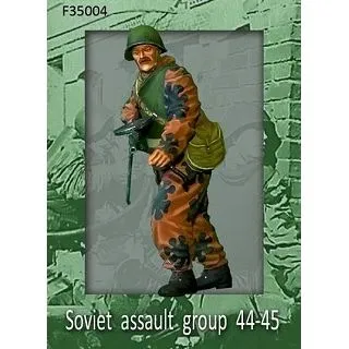 Soviet Assault Group 1944-45 1:35