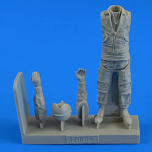 German modern Luftwaffe/Marine Fighter Pilot 1:32 German modern Luftwaffe/Marine Fighter Pilot 1:32