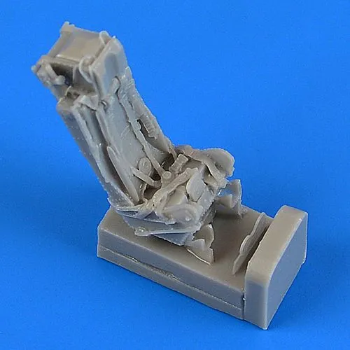 Swift FR.5 ejection seat with safety belts 1:72