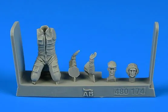 Soviet Aircraft Mechanic - cold war period Part.3 1:48