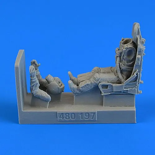 USAF Fighter Pilot with ejection seat for F-100C/D 1:48