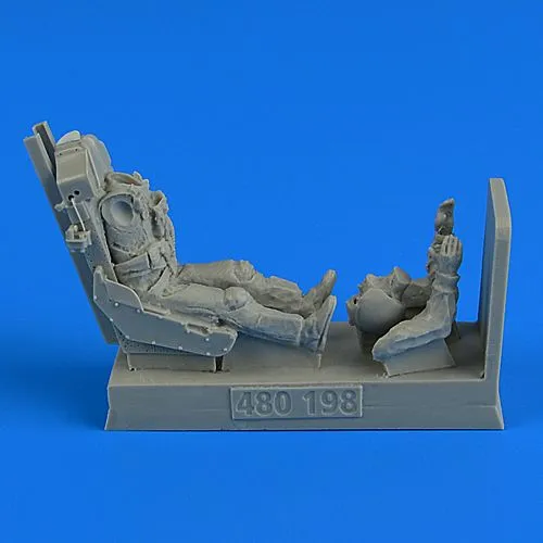 USAF Fighter Pilot with ejection seat for F-5E 1:48