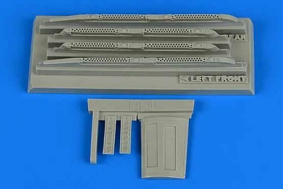 Su-17/22 M3/M4 fully loaded chaff/flare dispensers 1:48