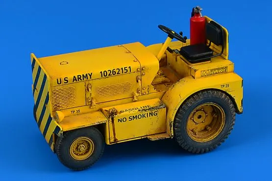 Minneapolis-Moline MT-40 Tow Tractor (US NAVY) 1:32