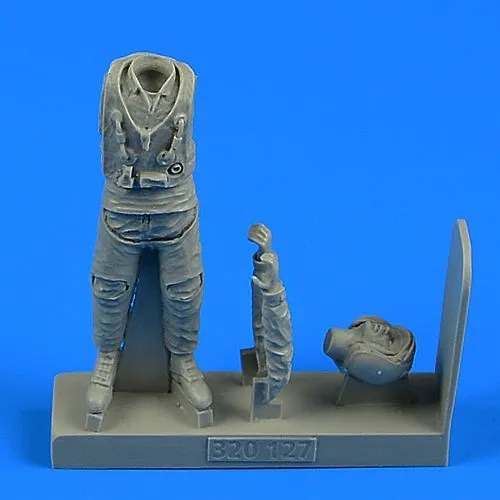 Russian Modern Air Force Fighter Pilot 1:32