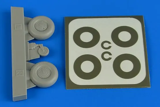 Bucker Bu 131 wheels (disc cover) & paint masks 1:32