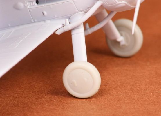 Gloster Gladiator wheels (covered) for Airfix 1:72