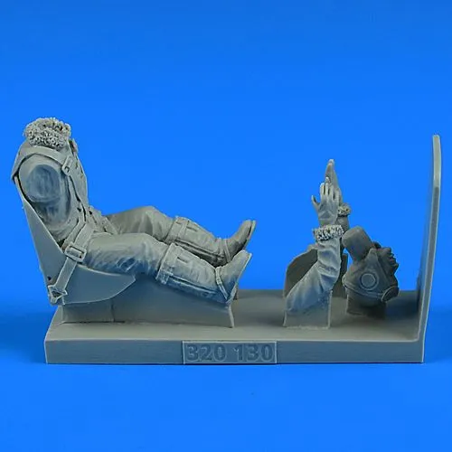 USAF WWII Pilot with seat for P-47 Thunderbolt 1:32