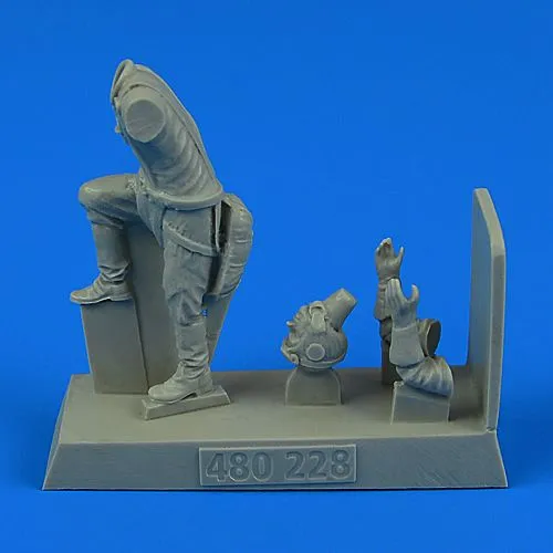 Soviet WWII Attack Pilot for Il-2 1:48