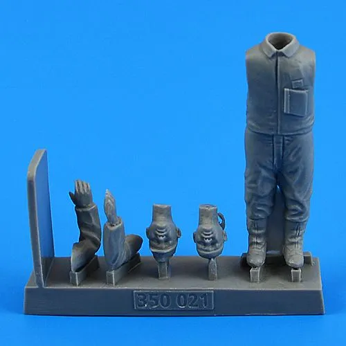 Japanese WWII suicide sailor for Kaiten II 1:35