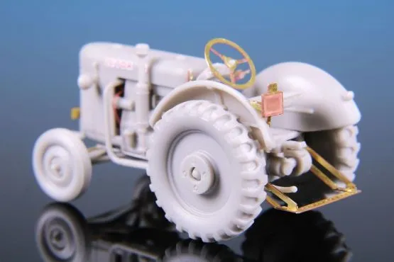 Zetor 15 Czechoslovak Tractor 1:72