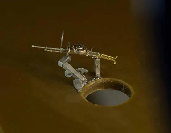 DT-29 MG (later) on mount P-40 1:72