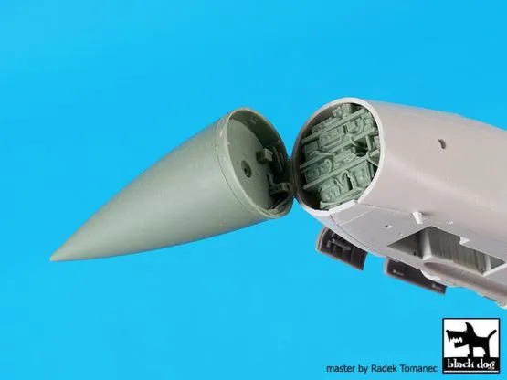 Panavia Tornado spine & radar 1:48