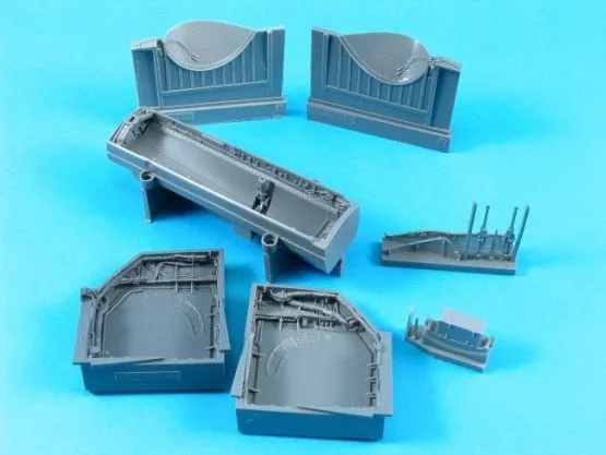 Su-27 Flanker B wheel bay 1:32