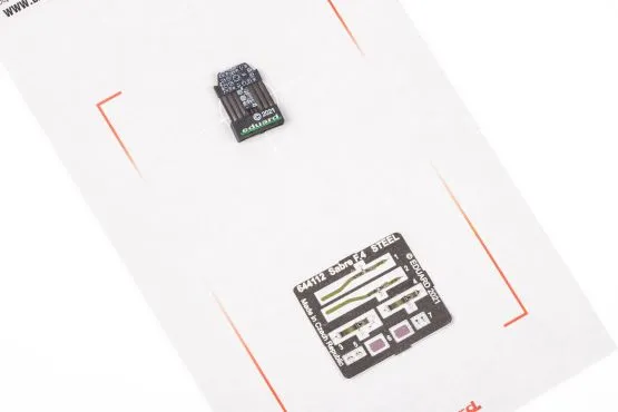 Sabre F.4 LööK 1:48