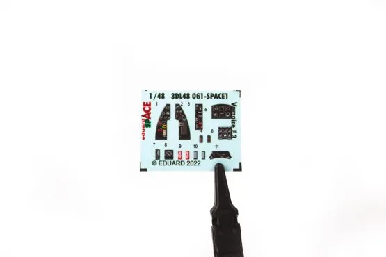 Vampire F.3 SPACE 1:48