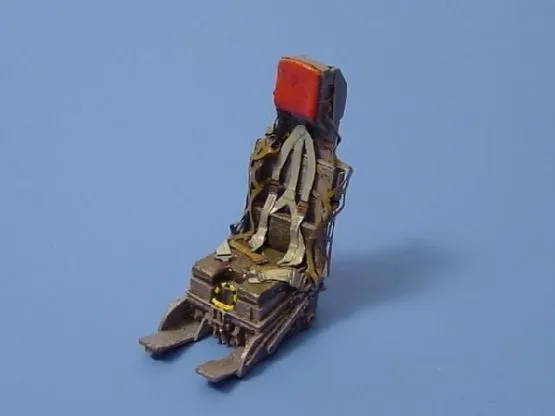 Lockheed C2 seats 1:48