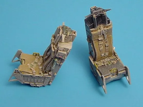 ACES II ejection seats - (for F-16 versions) 1:48