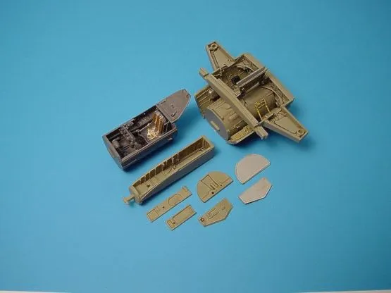 Me 262A Schwalbe wheel bay & cockpit set 1:48 Me 262A Schwalbe wheel bay & cockpit set 1:48