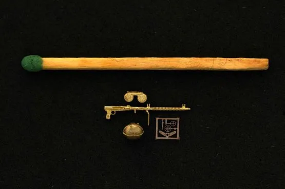 MG 15 with rubber (late) case catchers 1:72