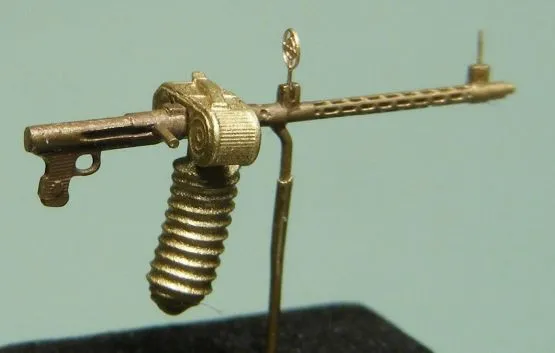 MG 15 with canvas (early) case catchers 1:72