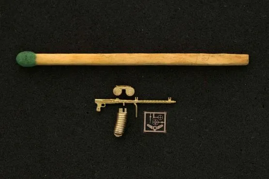 MG 15 with canvas (early) case catchers 1:72