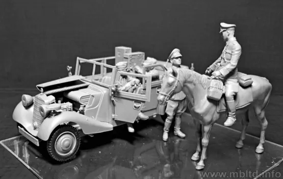 Sd. Kfz. 2 Type 170VK with crew 1:35