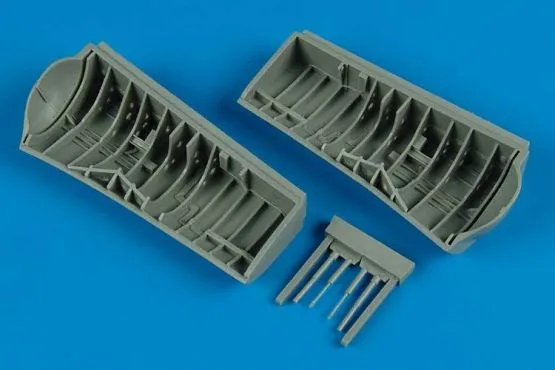 SB2C-1C Helldiver wheel bays for Academy / Revell 1:48
