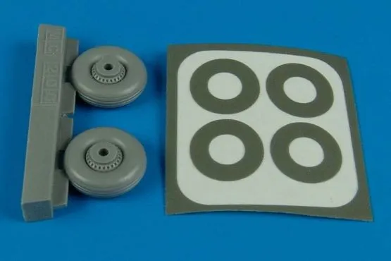 Macchi MC.200 Saetta wheels & paint masks 1:48