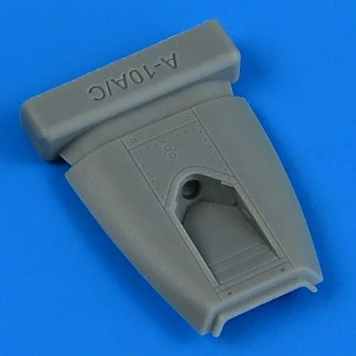 A-10A/C Thunderbolt II opened fuel access panel early v. 1:72