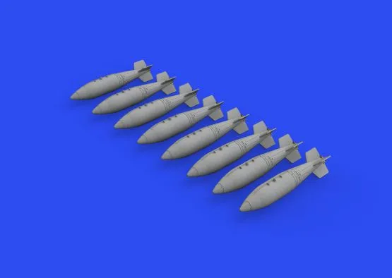 British 1000lb retarded bombs w_960 fuse 1:72