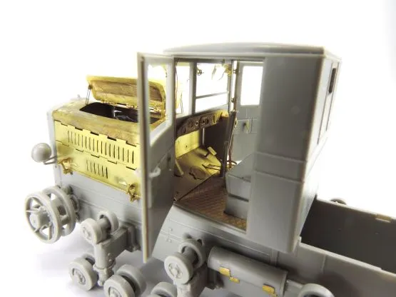 Artillery Tractor "Komintern' P.E. set for Trumpeter 1:35