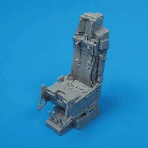 F-16A/C ejection seat with safety belts 1:48