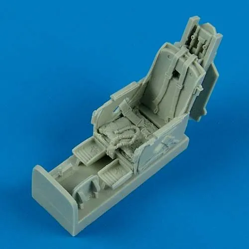 F-86F Sabre ejection seat with safety belts 1:48