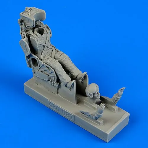Soviet pilot with KS-4 ejection seat 1:48 Soviet pilot with KS-4 ejection seat 1:48
