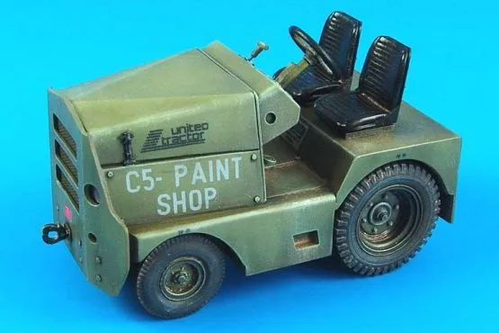 GC-340/SM340 tow tractor (basic) USAF/US ARMY 1:32
