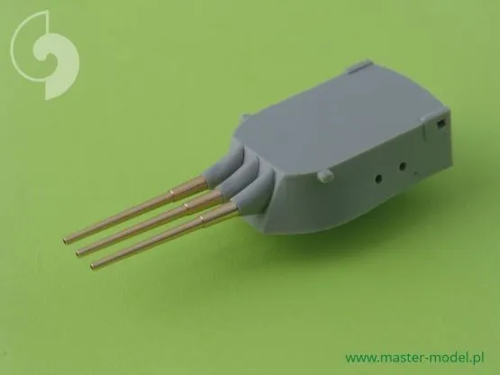 USN 8in/55 (20.3 cm) Mark 12 barrels 1:350 USN 8in/55 (20.3 cm) Mark 12 barrels 1:350