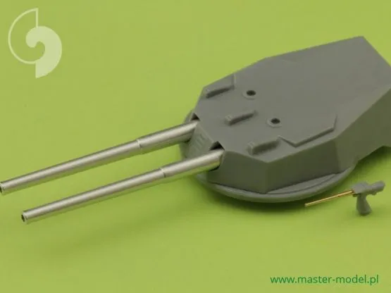 HMS Dreadnought armament - 12in, 12pdr barrels 1:350