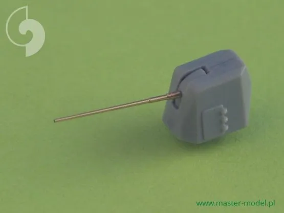 USN 5in/62 (12.7 cm) Mark 45 barrels 1:700