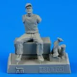 U.S Army aircraft mechanic WWII - Pacific theatre 1:48 U.S Army aircraft mechanic WWII - Pacific theatre 1:48