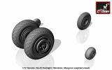 Yak-25 wheels w/ weighted tires 1:72