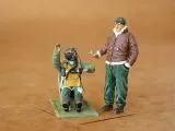 US Fighter Pilots Sitting & Mechanic WW II 1:48 US Fighter Pilots Sitting & Mechanic WW II 1:48