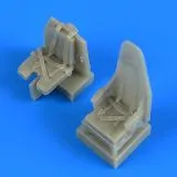 Mosquito seats with safety belts 1:72