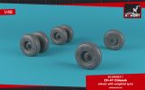 CH-47 Chinook wheels w/ weighted tires 1:48 CH-47 Chinook wheels w/ weighted tires 1:48
