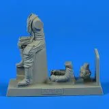 German Pilot WWII with life jacket for Bf 109 1:32