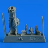 USAF WWII Pilot with parachute 1:48 USAF WWII Pilot with parachute 1:48