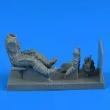 German Luftwaffe WWII Pilot w/ parachute for Bf 109K 1:32